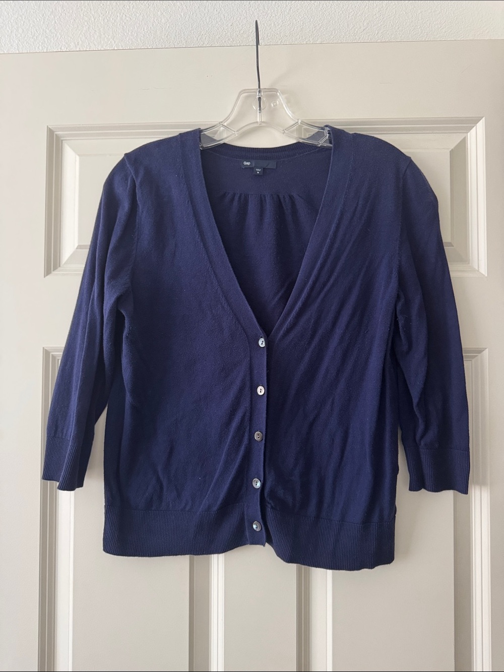 Gap Classic Navy V-Neck Button Cardigan Sweater size M